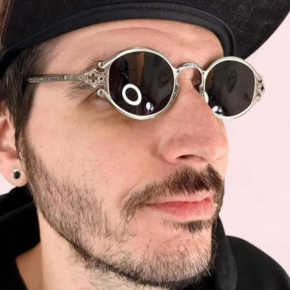 Steampunk vintage style unisex sunglasses in silver with black details
